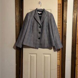 🐾Jones Studio Separates Blazer: Size 14W🐾